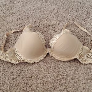 Natori Feathers Underwire Contour Bra ~ 32D